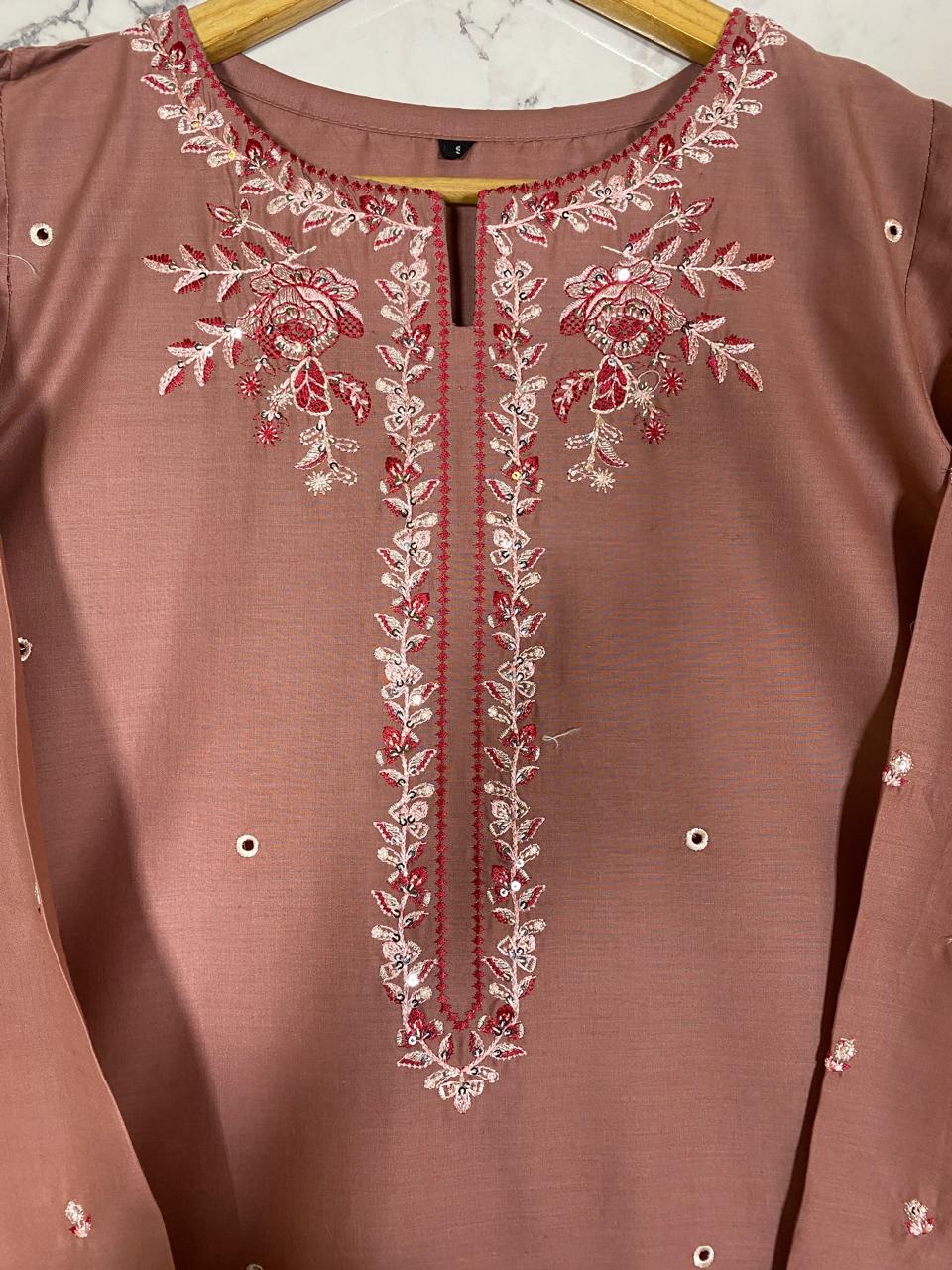 2 Piece – Embroidered Lawn Suit with Farshi Shalwar