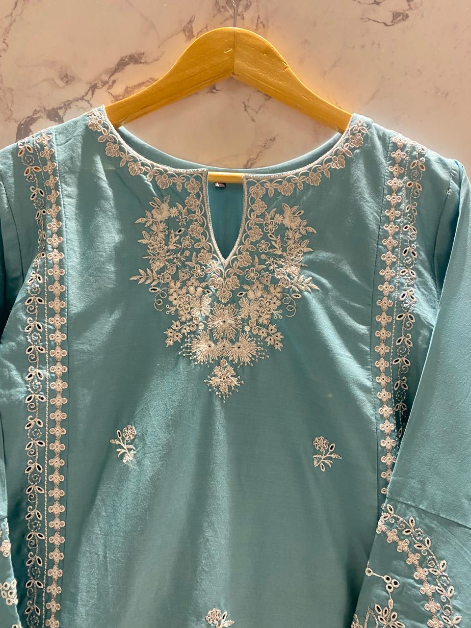 2 Piece – Embroidered Lawn Suit with Farshi Shalwar