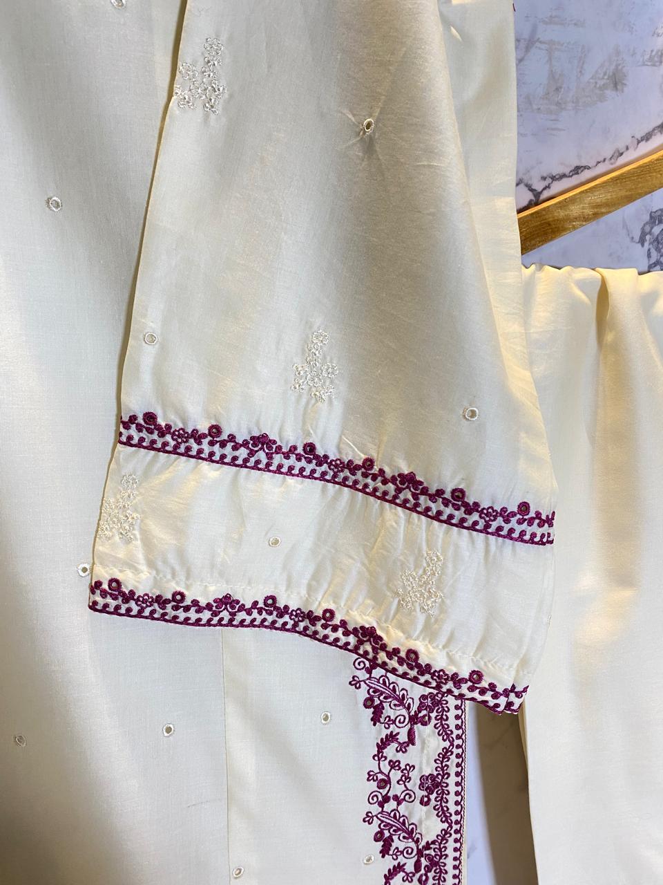 2 Piece – Embroidered Lawn Suit with Farshi Shalwar