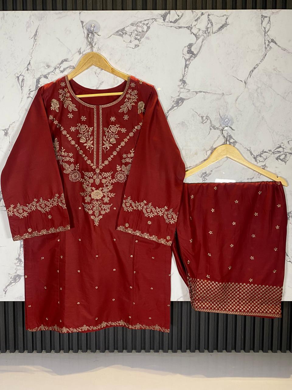 2 Piece – Embroidered Lawn Suit with Farshi Shalwar