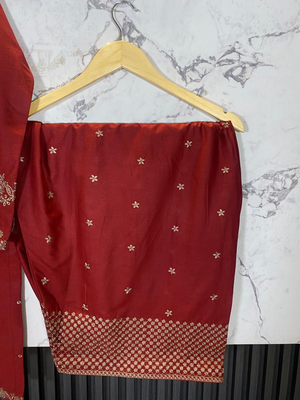2 Piece – Embroidered Lawn Suit with Farshi Shalwar